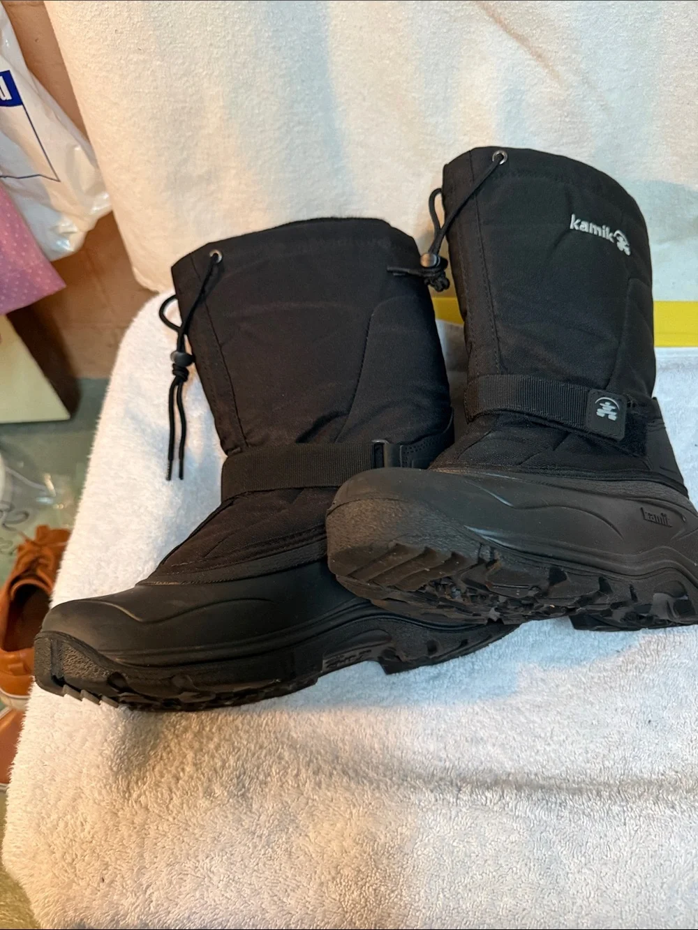 Kamik durable winter
